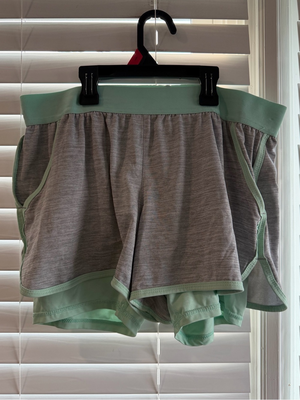 Avia Gray Athletic Shorts with Mint Trim Size Medium 🩶💚